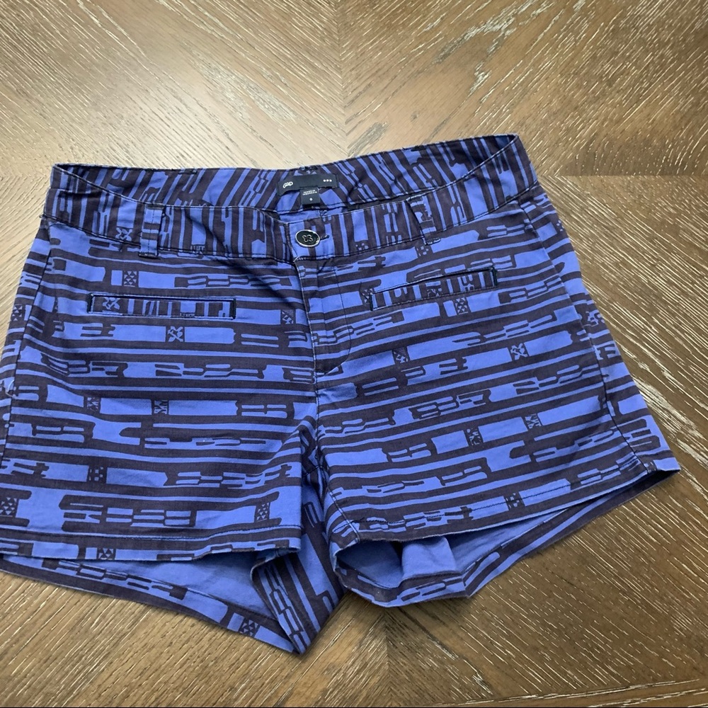 Gap royal blue navy geometric print shorts 3” inseam. Size 0